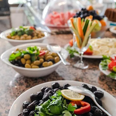 Hotel şebnem 3*