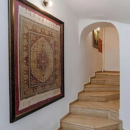 şebnem Otel 3*